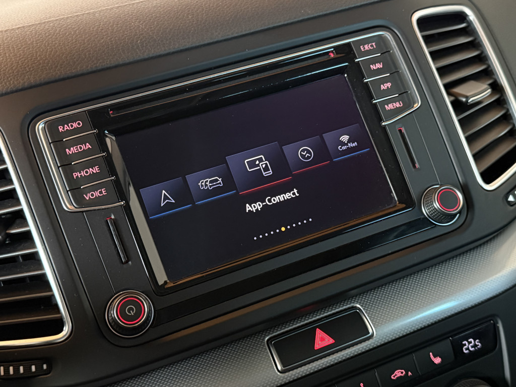 VW SHARAN