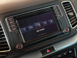 VW SHARAN