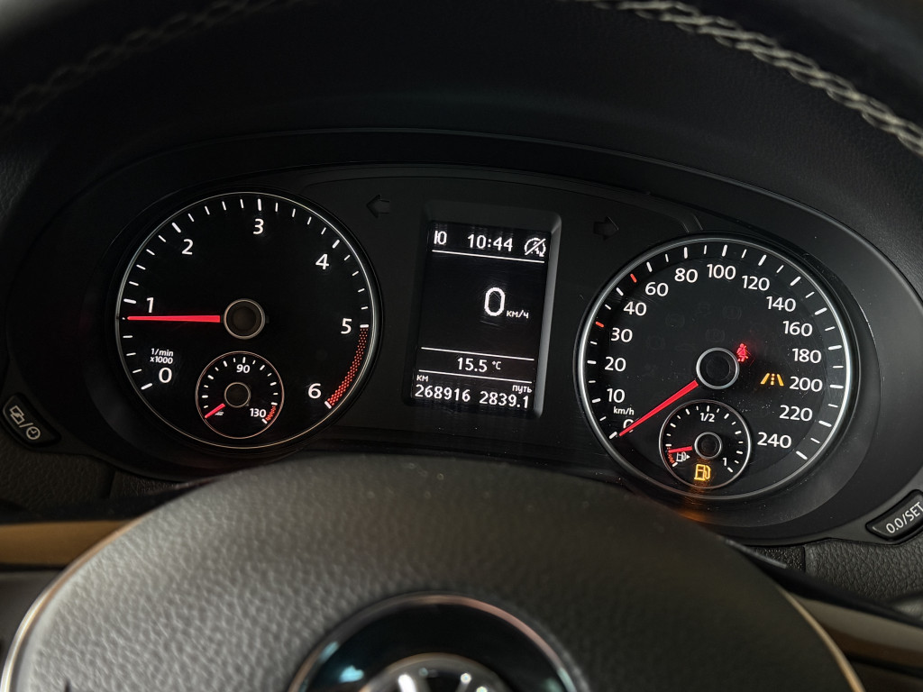 VW SHARAN