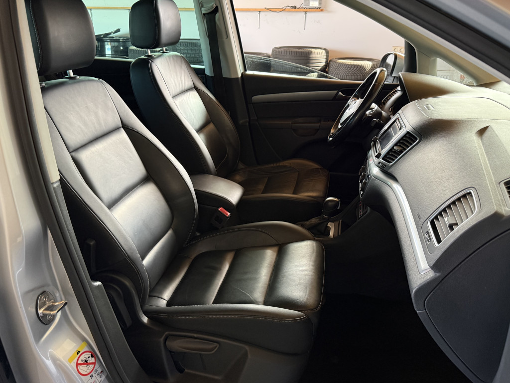VW SHARAN