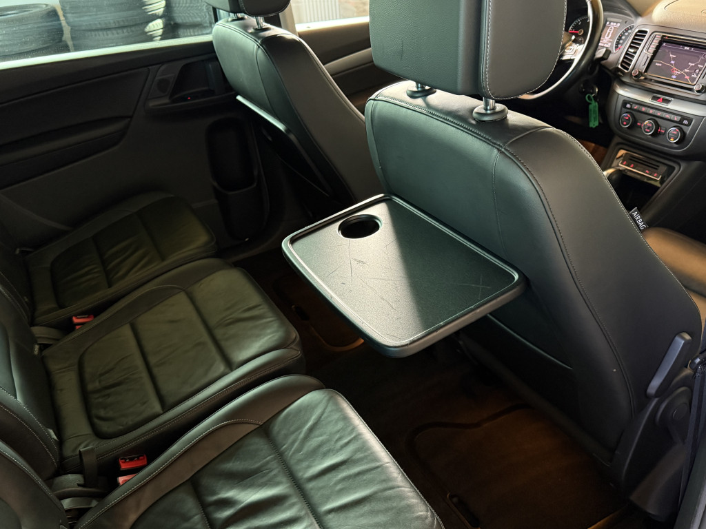 VW SHARAN