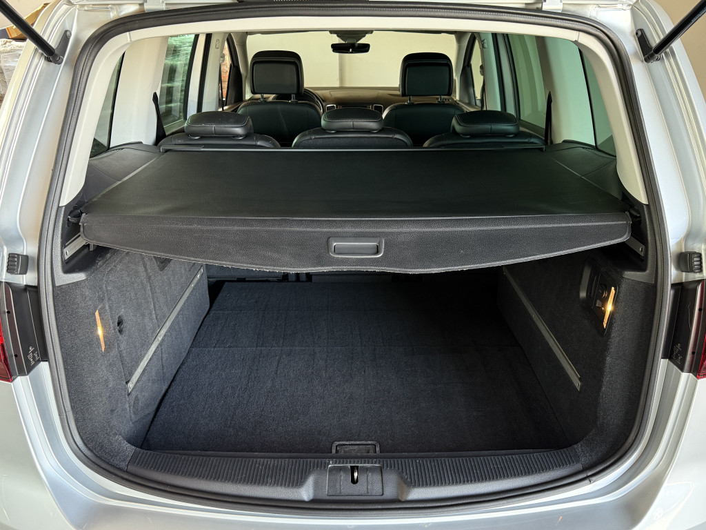 VW SHARAN