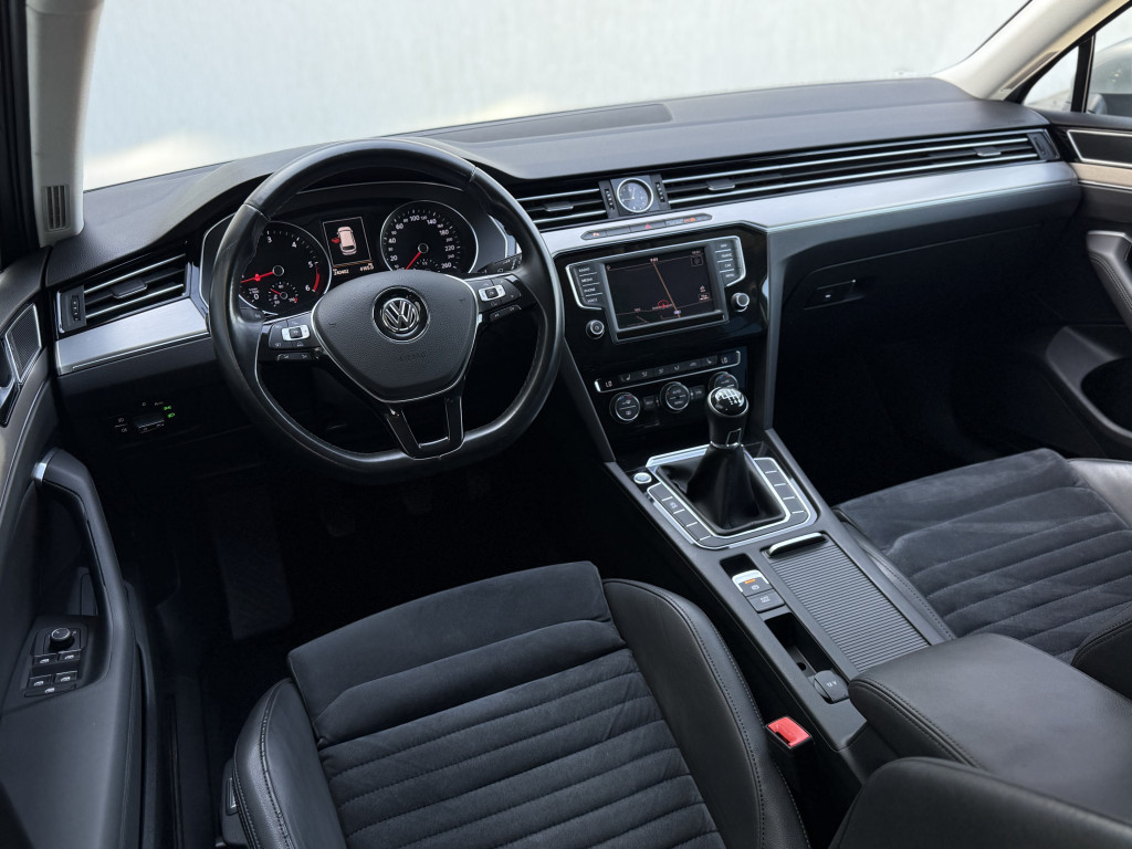 VW PASSAT “HIGHLINE”