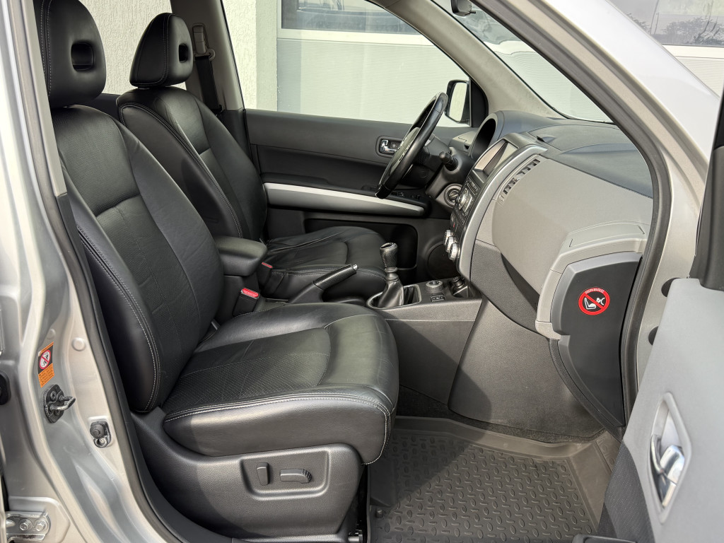 NISSAN X-TRAIL 4X4