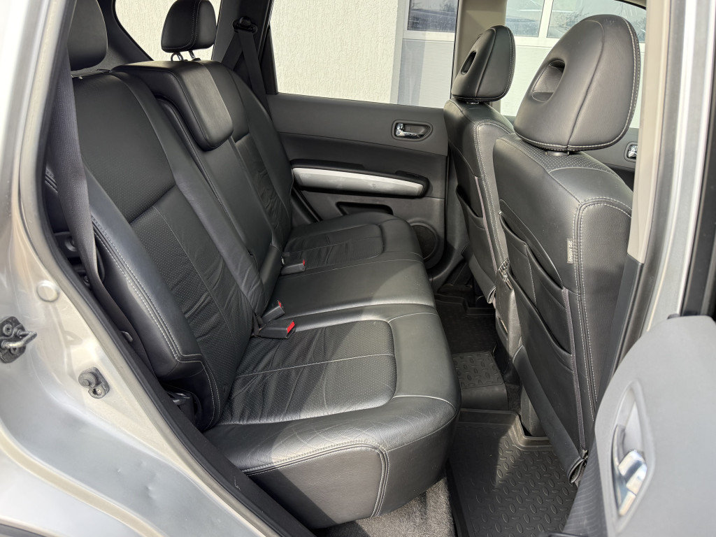NISSAN X-TRAIL 4X4