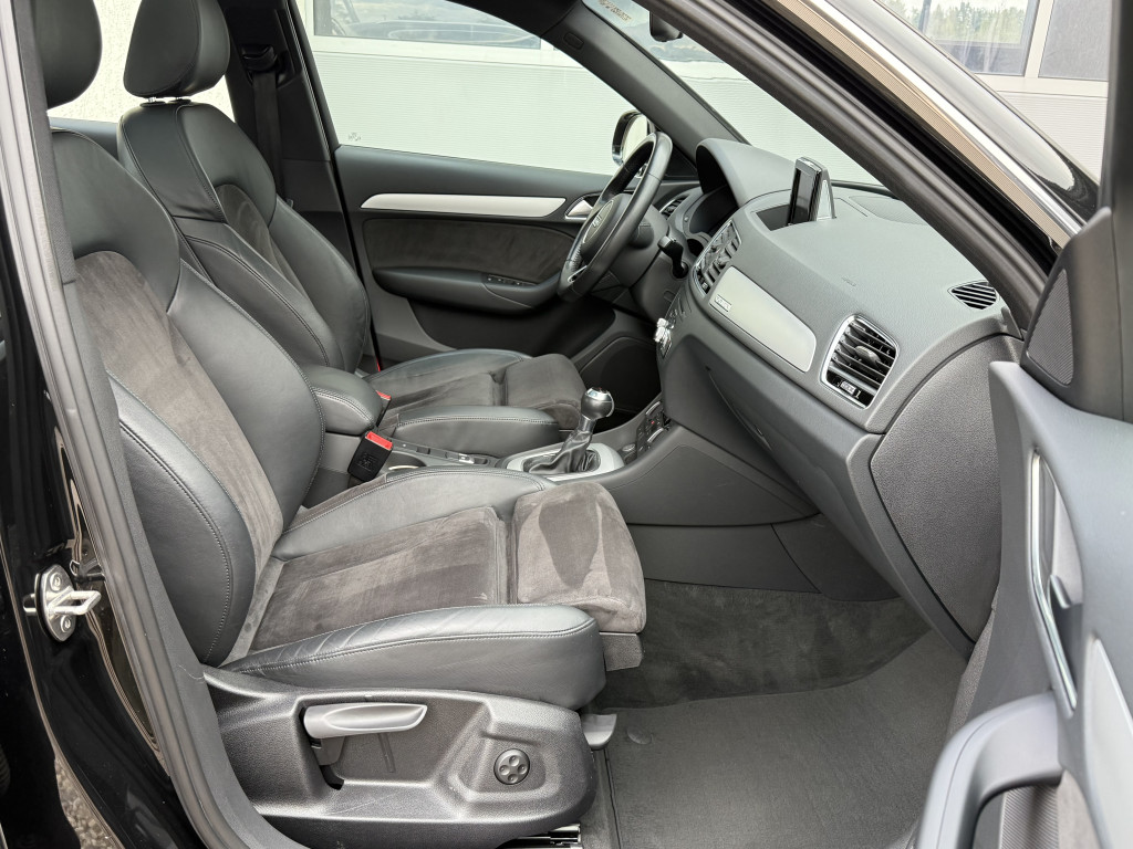 AUDI Q3 S-LINE QUATTRO