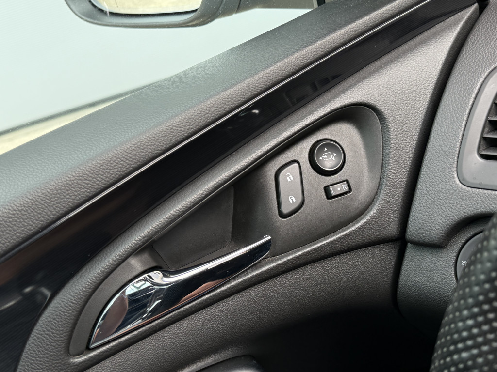 OPEL INSIGNIA “OPC LINE”