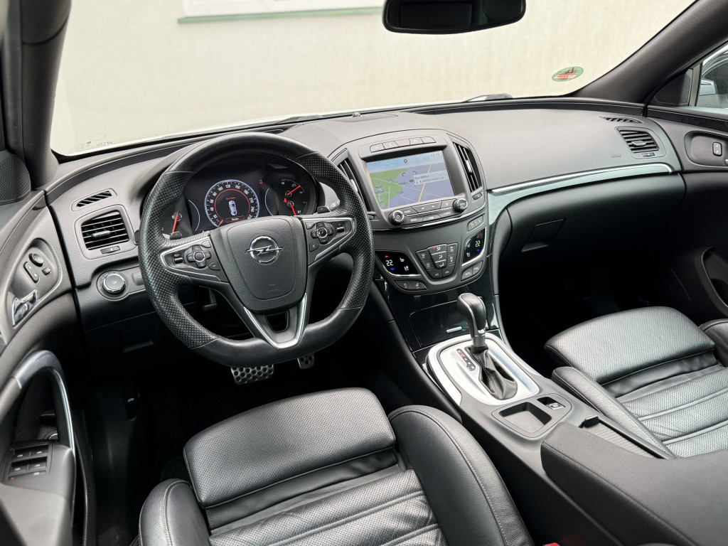 OPEL INSIGNIA “OPC LINE”