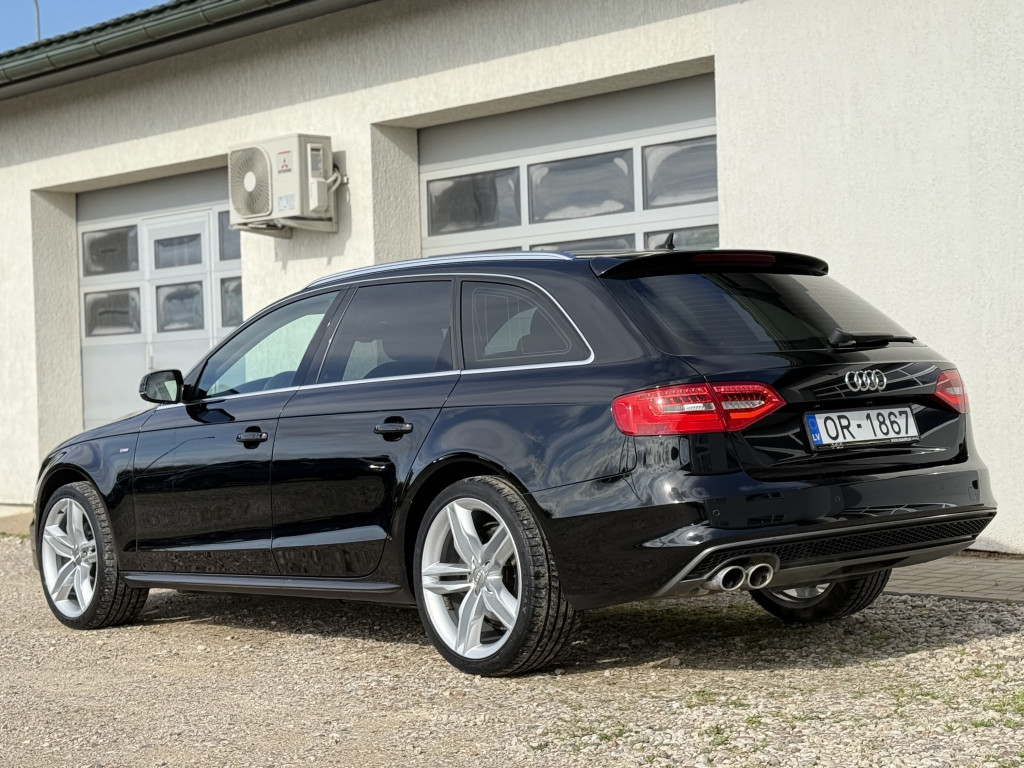 AUDI A4 S-LINE
