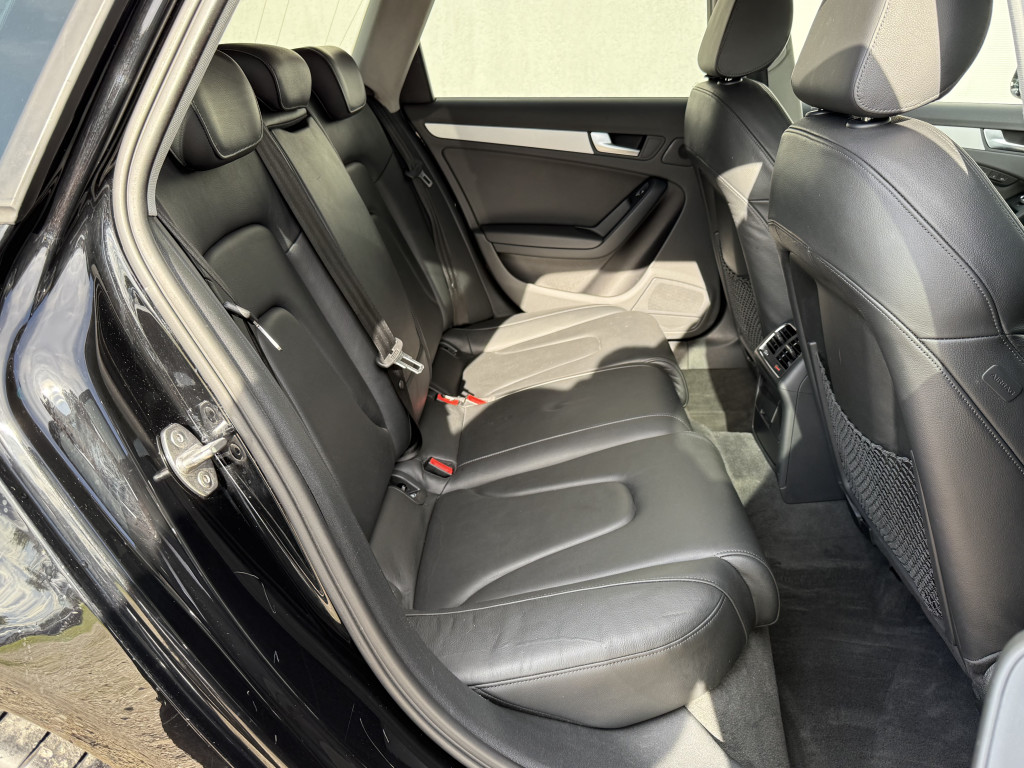 AUDI A4 S-LINE