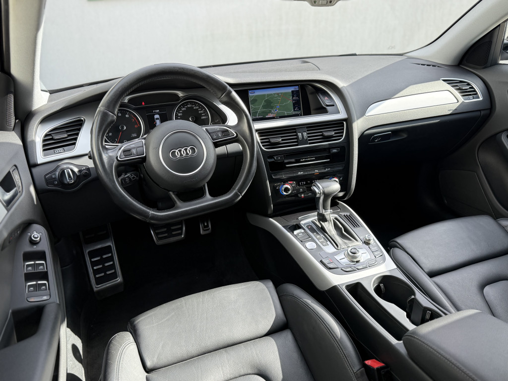 AUDI A4 S-LINE
