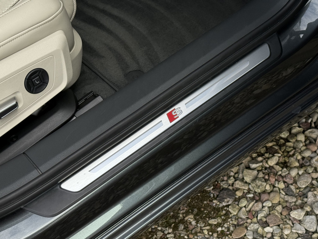 AUDI A6 S-LINE QUATTRO