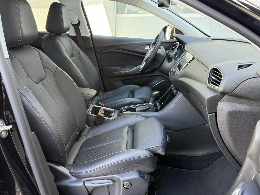 OPEL GRANDLAND X “ULTIMATE”