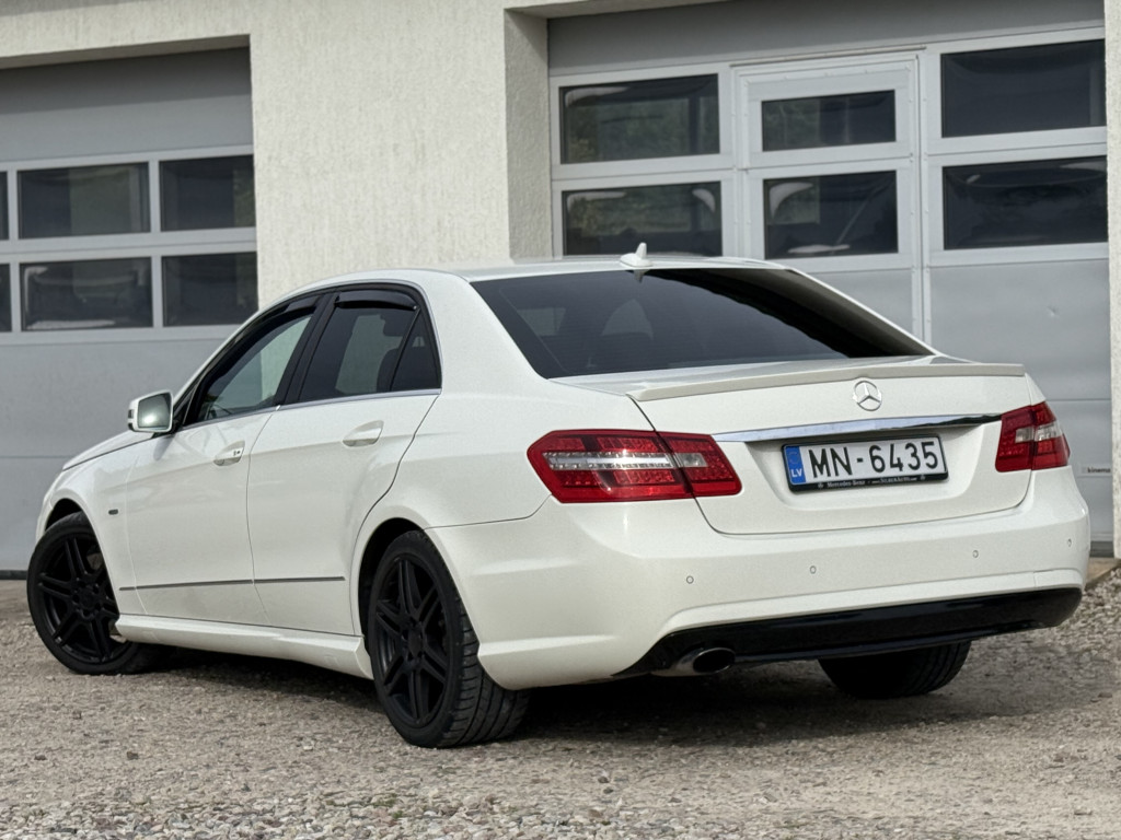 MERCEDES BENZ E220 “AMG”