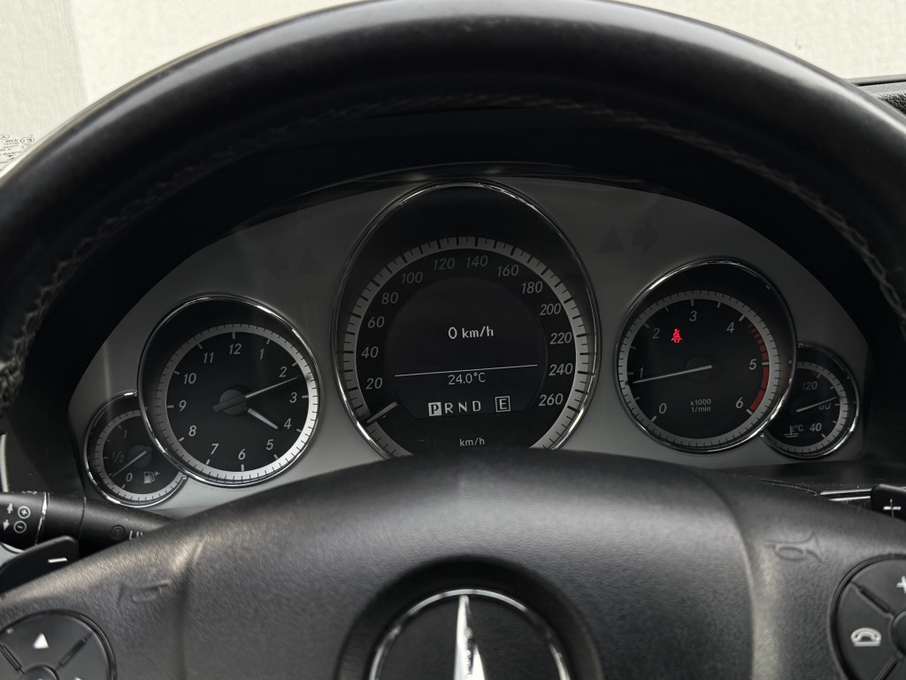 MERCEDES BENZ E220 “AMG”
