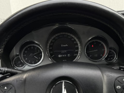 MERCEDES BENZ E220 “AMG”