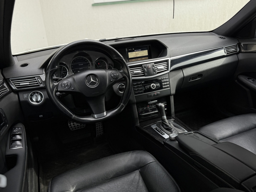 MERCEDES BENZ E220 “AMG”