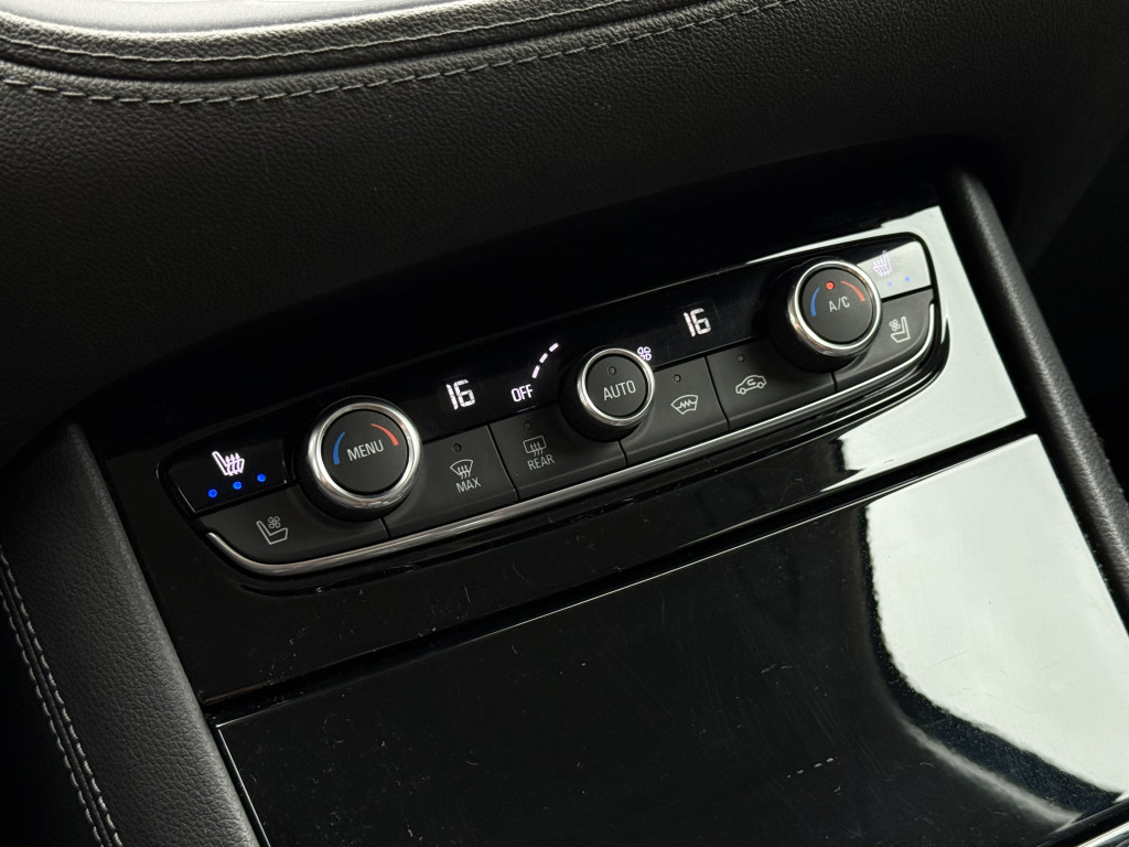 OPEL GRANDLAND X “ULTIMATE”