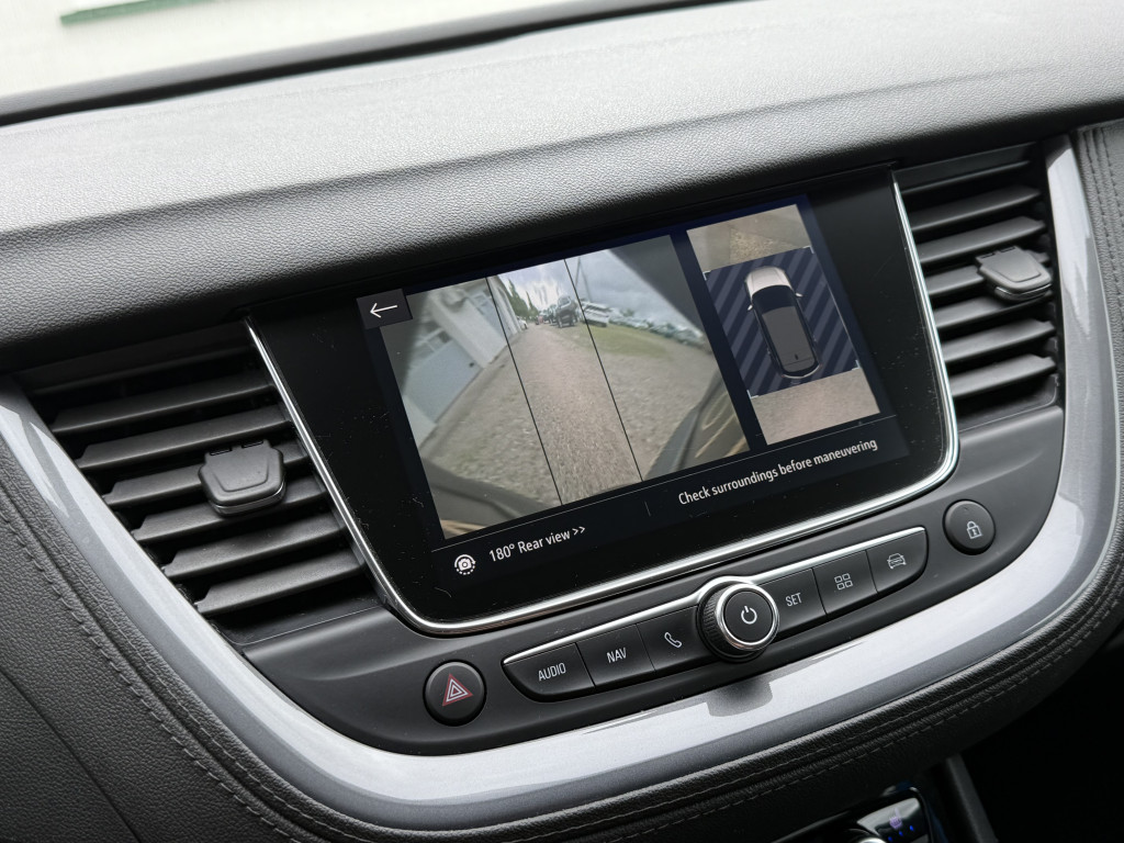 OPEL GRANDLAND X “ULTIMATE”