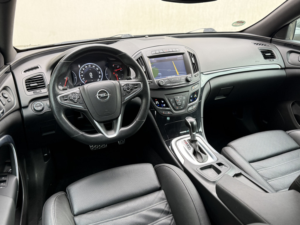 OPEL INSIGNIA “OPC LINE”