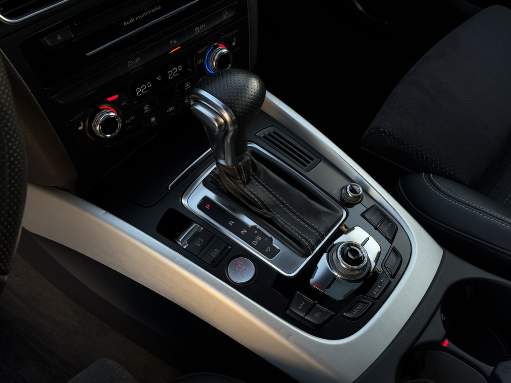 AUDI Q5 S-LINE QUATTRO