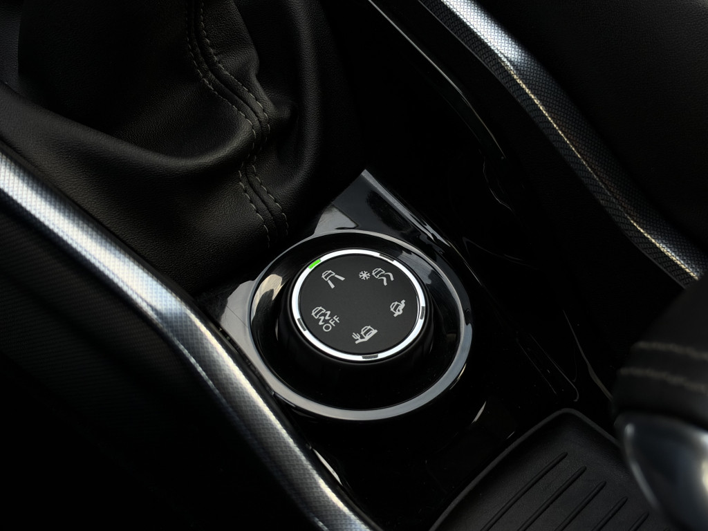 PEUGEOT 2008 “ALLURE”