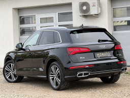 AUDI Q5 55TFSI E S-LINE