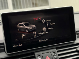 AUDI Q5 55TFSI E S-LINE