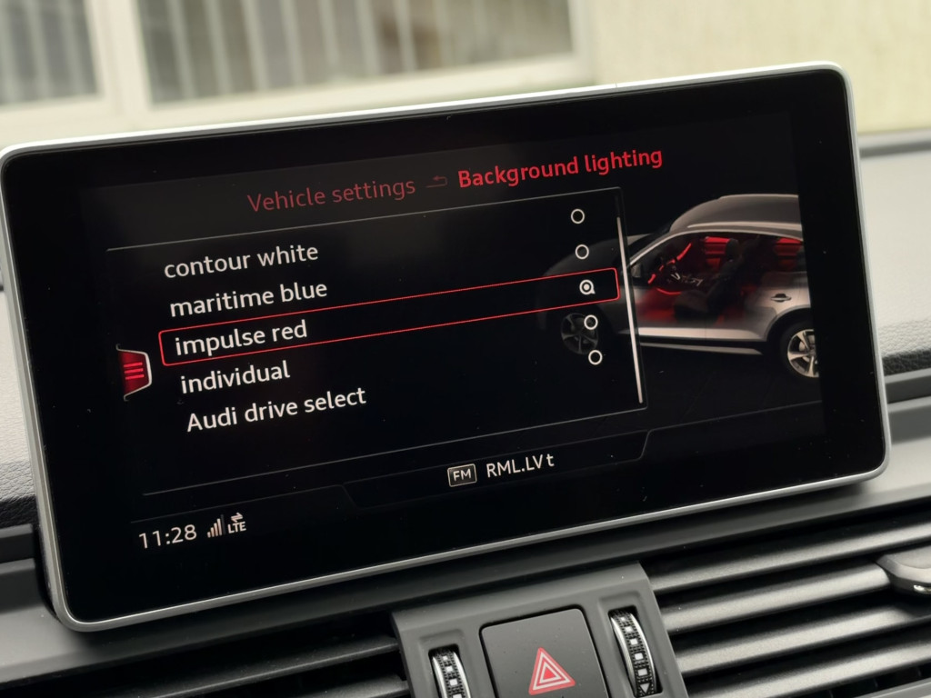 AUDI Q5 55TFSI E S-LINE