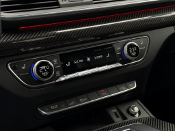 AUDI Q5 55TFSI E S-LINE