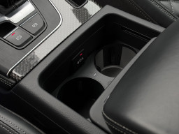 AUDI Q5 55TFSI E S-LINE