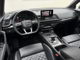 AUDI Q5 55TFSI E S-LINE