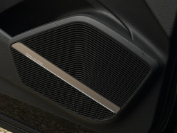 AUDI Q5 55TFSI E S-LINE