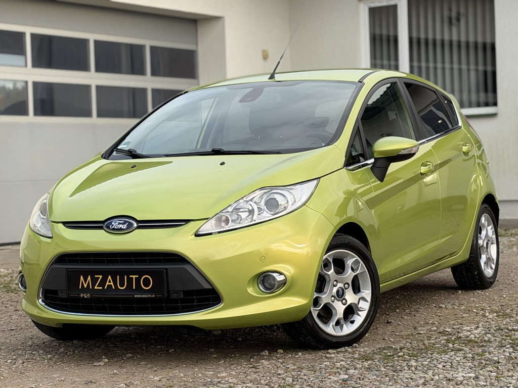 FORD FIESTA “TITANIUM”