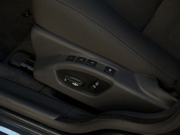 VOLVO V70 D5