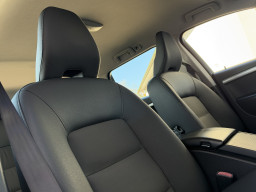 VOLVO V70 D5