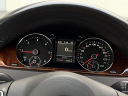 VW PASSAT “HIGHLINE” 4MOTION