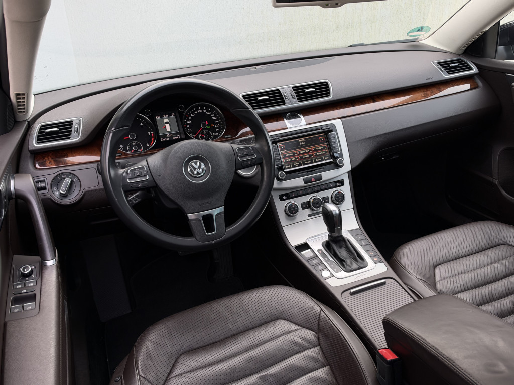 VW PASSAT “HIGHLINE” 4MOTION